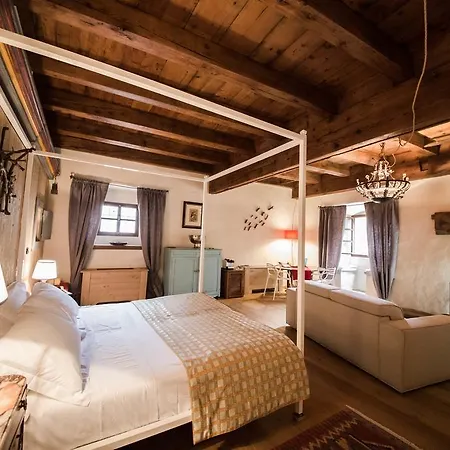 Gæstehus Castello Dei Signori Di Avise Aosta