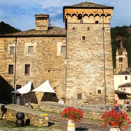 Castello Dei Signori Di Avise Gæstehus *